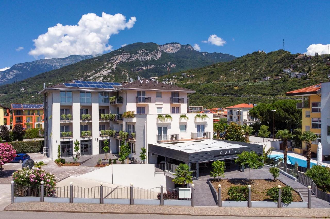 Goti Hotel Torbole Sul Garda Exteriör bild