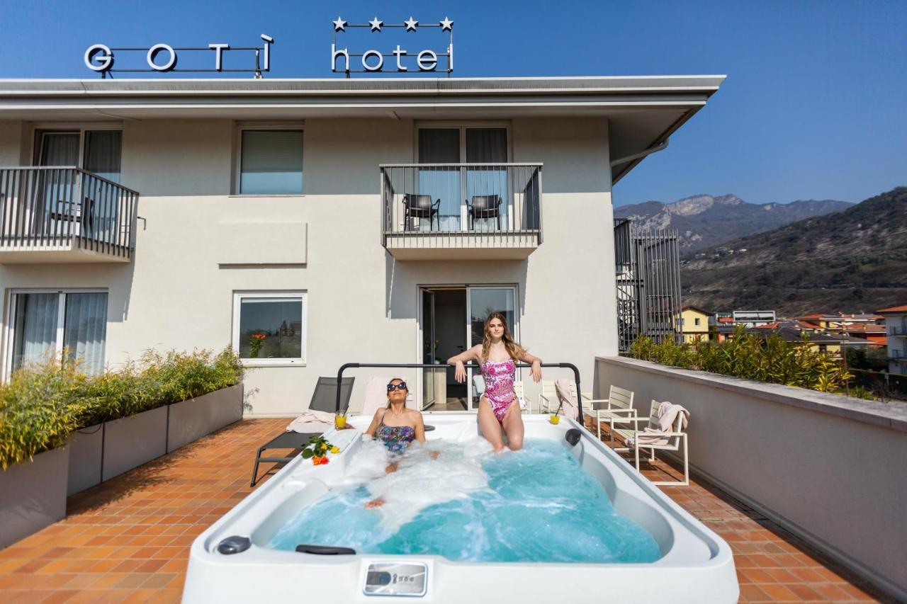 Goti Hotel Torbole Sul Garda Exteriör bild